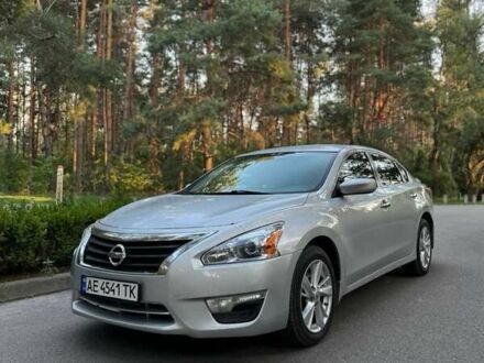 Ниссан Альтима 2013 в Новомосковске на Automoto.ua Серый Ниссан Альтима, объемом двигателя 2.5 л и пробегом 207 тыс. км за 9500 $, фото 1 на Automoto.ua