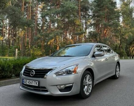 Серый Ниссан Альтима, объемом двигателя 2.5 л и пробегом 207 тыс. км за 9500 $, фото 1 на Automoto.ua