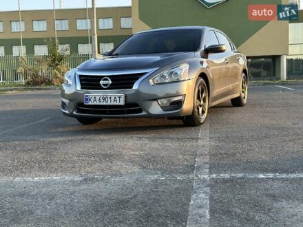 Серый Ниссан Альтима, объемом двигателя 2.49 л и пробегом 193 тыс. км за 10000 $, фото 1 на Automoto.ua