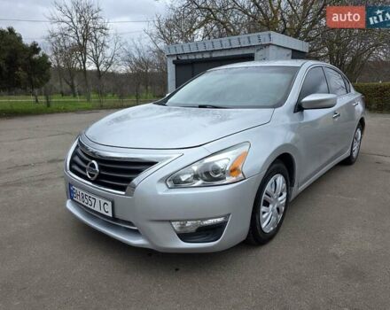 Серый Ниссан Альтима, объемом двигателя 2.5 л и пробегом 147 тыс. км за 7900 $, фото 1 на Automoto.ua