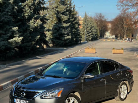 Ниссан Альтима 2014 в Харькове на Automoto.ua Серый Ниссан Альтима, объемом двигателя 2.5 л и пробегом 165 тыс. км за 9300 $, фото 1 на Automoto.ua
