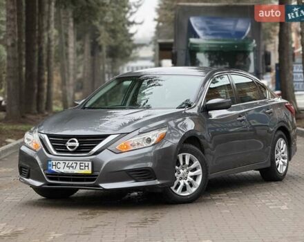 Сірий Ніссан Альтіма, об'ємом двигуна 2.49 л та пробігом 133 тис. км за 10950 $, фото 1 на Automoto.ua