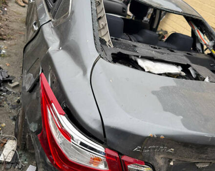 Сірий Ніссан Альтіма, об'ємом двигуна 2.49 л та пробігом 230 тис. км за 1700 $, фото 1 на Automoto.ua