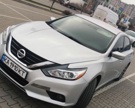 Сірий Ніссан Альтіма, об'ємом двигуна 2.5 л та пробігом 160 тис. км за 8900 $, фото 1 на Automoto.ua