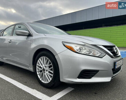Серый Ниссан Альтима, объемом двигателя 2.49 л и пробегом 179 тыс. км за 9900 $, фото 1 на Automoto.ua