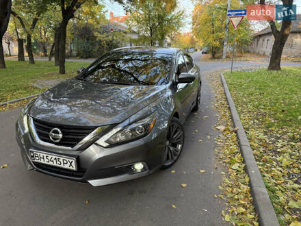 Ніссан Альтіма 2017 у Одесі на Automoto.ua Сірий Ніссан Альтіма, об'ємом двигуна 2.49 л та пробігом 105 тис. км за 12800 $, фото 1 на Automoto.ua