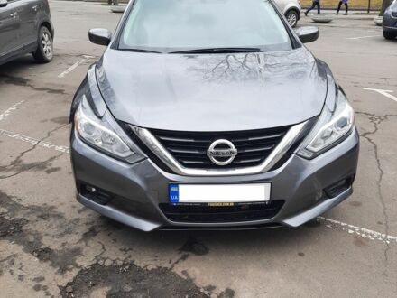 Ніссан Альтіма 2017 у Дніпро (Дніпропетровську) на Automoto.ua Сірий Ніссан Альтіма, об'ємом двигуна 0 л та пробігом 144 тис. км за 11000 $, фото 1 на Automoto.ua