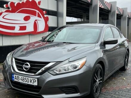 Серый Ниссан Альтима, объемом двигателя 2.5 л и пробегом 95 тыс. км за 12300 $, фото 1 на Automoto.ua