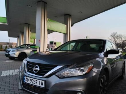 Серый Ниссан Альтима, объемом двигателя 2.5 л и пробегом 230 тыс. км за 9499 $, фото 1 на Automoto.ua