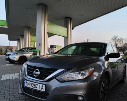 Серый Ниссан Альтима, объемом двигателя 2.5 л и пробегом 230 тыс. км за 9499 $, фото 1 на Automoto.ua