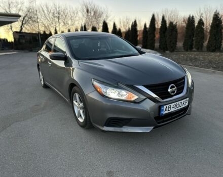 Серый Ниссан Альтима, объемом двигателя 2.5 л и пробегом 97 тыс. км за 11000 $, фото 1 на Automoto.ua