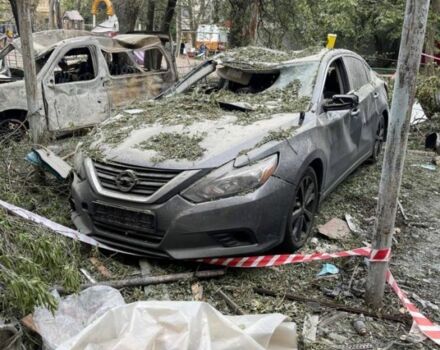 Сірий Ніссан Альтіма, об'ємом двигуна 2.5 л та пробігом 97 тис. км за 1500 $, фото 1 на Automoto.ua