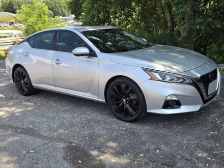 Ниссан Альтима 2019 в Львове на Automoto.ua Серый Ниссан Альтима, объемом двигателя 2.5 л и пробегом 43 тыс. км за 3800 $, фото 1 на Automoto.ua