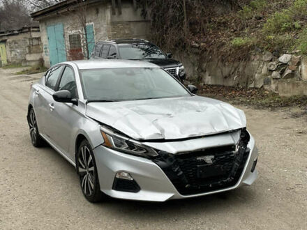 Сірий Ніссан Альтіма, об'ємом двигуна 2.49 л та пробігом 99 тис. км за 11500 $, фото 1 на Automoto.ua