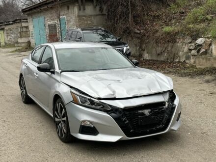 Сірий Ніссан Альтіма, об'ємом двигуна 2.5 л та пробігом 99 тис. км за 11500 $, фото 1 на Automoto.ua