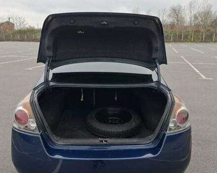 Синий Ниссан Альтима, объемом двигателя 2.5 л и пробегом 120 тыс. км за 7450 $, фото 16 на Automoto.ua