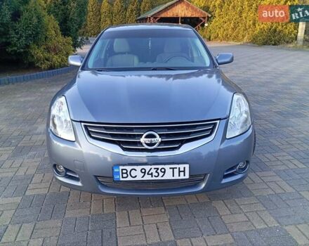 Синій Ніссан Альтіма, об'ємом двигуна 2.49 л та пробігом 156 тис. км за 6500 $, фото 2 на Automoto.ua