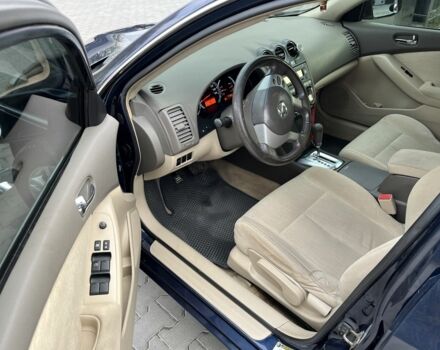 Синій Ніссан Альтіма, об'ємом двигуна 2.5 л та пробігом 258 тис. км за 5000 $, фото 6 на Automoto.ua