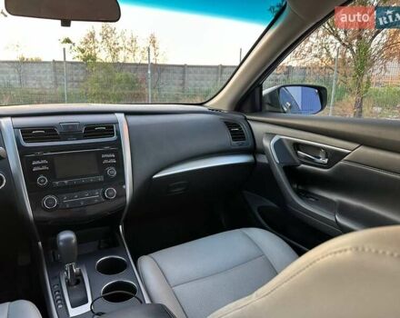 Синий Ниссан Альтима, объемом двигателя 2.5 л и пробегом 98 тыс. км за 9900 $, фото 14 на Automoto.ua