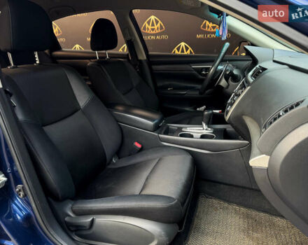 Синий Ниссан Альтима, объемом двигателя 2.49 л и пробегом 211 тыс. км за 10900 $, фото 13 на Automoto.ua