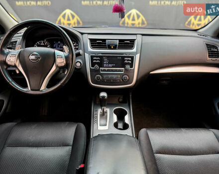 Синий Ниссан Альтима, объемом двигателя 2.49 л и пробегом 211 тыс. км за 10900 $, фото 20 на Automoto.ua