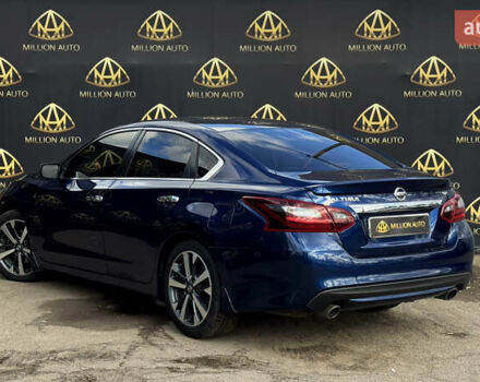 Синий Ниссан Альтима, объемом двигателя 2.49 л и пробегом 211 тыс. км за 10900 $, фото 3 на Automoto.ua