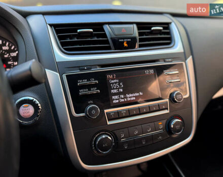 Синий Ниссан Альтима, объемом двигателя 2.49 л и пробегом 211 тыс. км за 10900 $, фото 28 на Automoto.ua