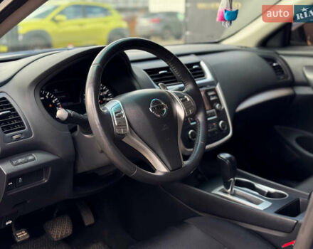 Синий Ниссан Альтима, объемом двигателя 2.49 л и пробегом 211 тыс. км за 10900 $, фото 9 на Automoto.ua