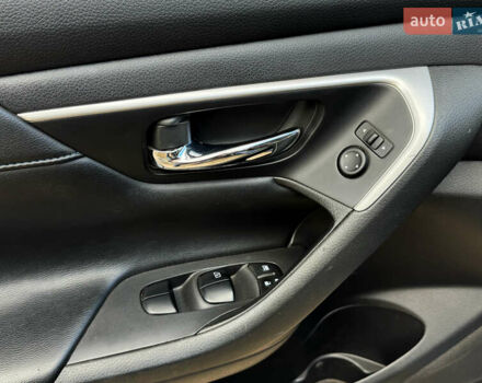 Синий Ниссан Альтима, объемом двигателя 2.49 л и пробегом 211 тыс. км за 10900 $, фото 15 на Automoto.ua