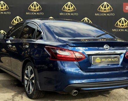 Синий Ниссан Альтима, объемом двигателя 2.49 л и пробегом 211 тыс. км за 10900 $, фото 7 на Automoto.ua