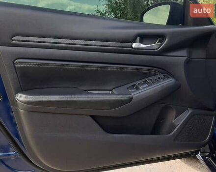 Синий Ниссан Альтима, объемом двигателя 2.49 л и пробегом 62 тыс. км за 15300 $, фото 4 на Automoto.ua