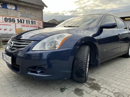 Синий Ниссан Альтима, объемом двигателя 2.5 л и пробегом 258 тыс. км за 5000 $, фото 1 на Automoto.ua