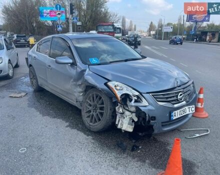 Синий Ниссан Альтима, объемом двигателя 2.49 л и пробегом 290 тыс. км за 2000 $, фото 1 на Automoto.ua