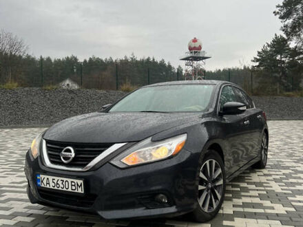 Синий Ниссан Альтима, объемом двигателя 2.49 л и пробегом 122 тыс. км за 12500 $, фото 1 на Automoto.ua