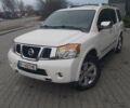 Белый Ниссан Армада, объемом двигателя 5.55 л и пробегом 300 тыс. км за 15500 $, фото 4 на Automoto.ua