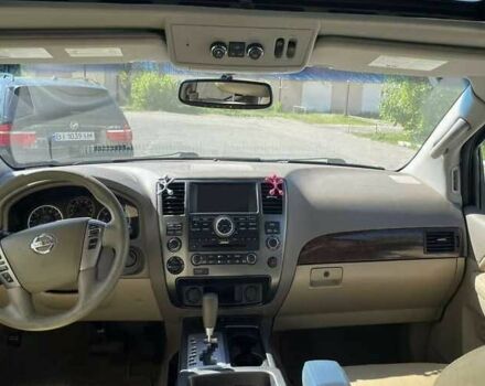 Белый Ниссан Армада, объемом двигателя 5.55 л и пробегом 245 тыс. км за 14500 $, фото 8 на Automoto.ua
