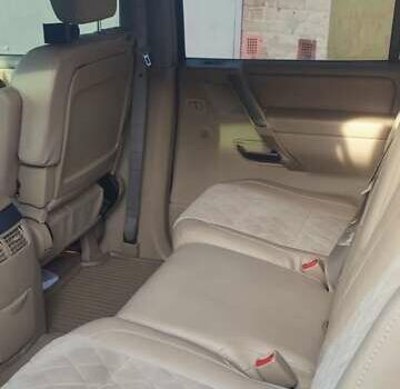 Черный Ниссан Армада, объемом двигателя 5.6 л и пробегом 300 тыс. км за 8500 $, фото 20 на Automoto.ua