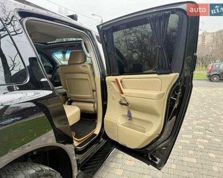 Черный Ниссан Армада, объемом двигателя 5.6 л и пробегом 267 тыс. км за 10999 $, фото 65 на Automoto.ua