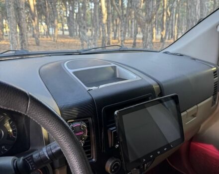 Черный Ниссан Армада, объемом двигателя 5.6 л и пробегом 264 тыс. км за 10500 $, фото 11 на Automoto.ua