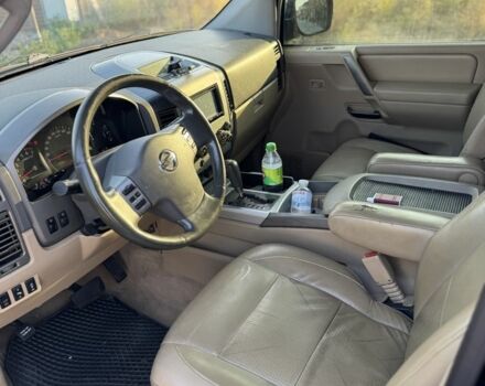 Чорний Ніссан Armada, об'ємом двигуна 5.6 л та пробігом 230 тис. км за 12500 $, фото 7 на Automoto.ua