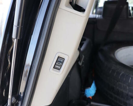 Черный Ниссан Армада, объемом двигателя 5.56 л и пробегом 191 тыс. км за 14999 $, фото 11 на Automoto.ua