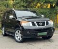 Черный Ниссан Армада, объемом двигателя 5.5 л и пробегом 180 тыс. км за 10900 $, фото 3 на Automoto.ua
