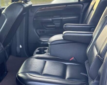 Серый Ниссан Армада, объемом двигателя 5.55 л и пробегом 135 тыс. км за 18450 $, фото 17 на Automoto.ua