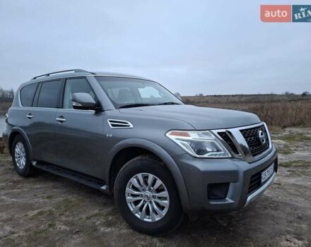 Серый Ниссан Армада, объемом двигателя 5.55 л и пробегом 179 тыс. км за 28500 $, фото 1 на Automoto.ua