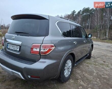 Серый Ниссан Армада, объемом двигателя 5.55 л и пробегом 179 тыс. км за 28500 $, фото 6 на Automoto.ua
