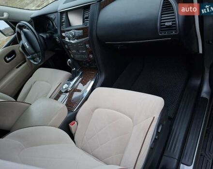 Серый Ниссан Армада, объемом двигателя 5.55 л и пробегом 179 тыс. км за 28500 $, фото 14 на Automoto.ua