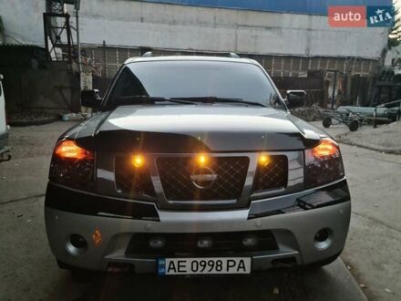 Ніссан Armada 2008 у Дніпро (Дніпропетровську) на Automoto.ua Сірий Ніссан Armada, об'ємом двигуна 5.6 л та пробігом 200 тис. км за 14000 $, фото 1 на Automoto.ua