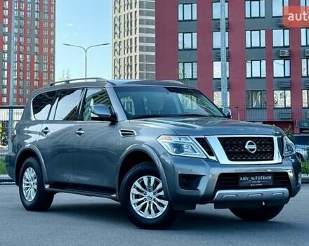 Сірий Ніссан Armada, об'ємом двигуна 5.6 л та пробігом 172 тис. км за 18300 $, фото 1 на Automoto.ua