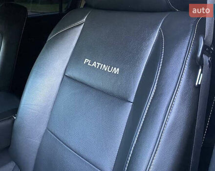 Синій Ніссан Armada, об'ємом двигуна 5.55 л та пробігом 126 тис. км за 15000 $, фото 11 на Automoto.ua