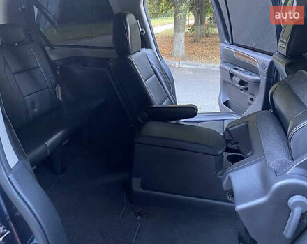 Синій Ніссан Armada, об'ємом двигуна 5.55 л та пробігом 126 тис. км за 15000 $, фото 16 на Automoto.ua